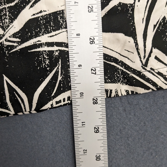 Y Not Hawaii Hawaiian Shirt Pineapple Print Black White Size Large - Picture 6 of 11